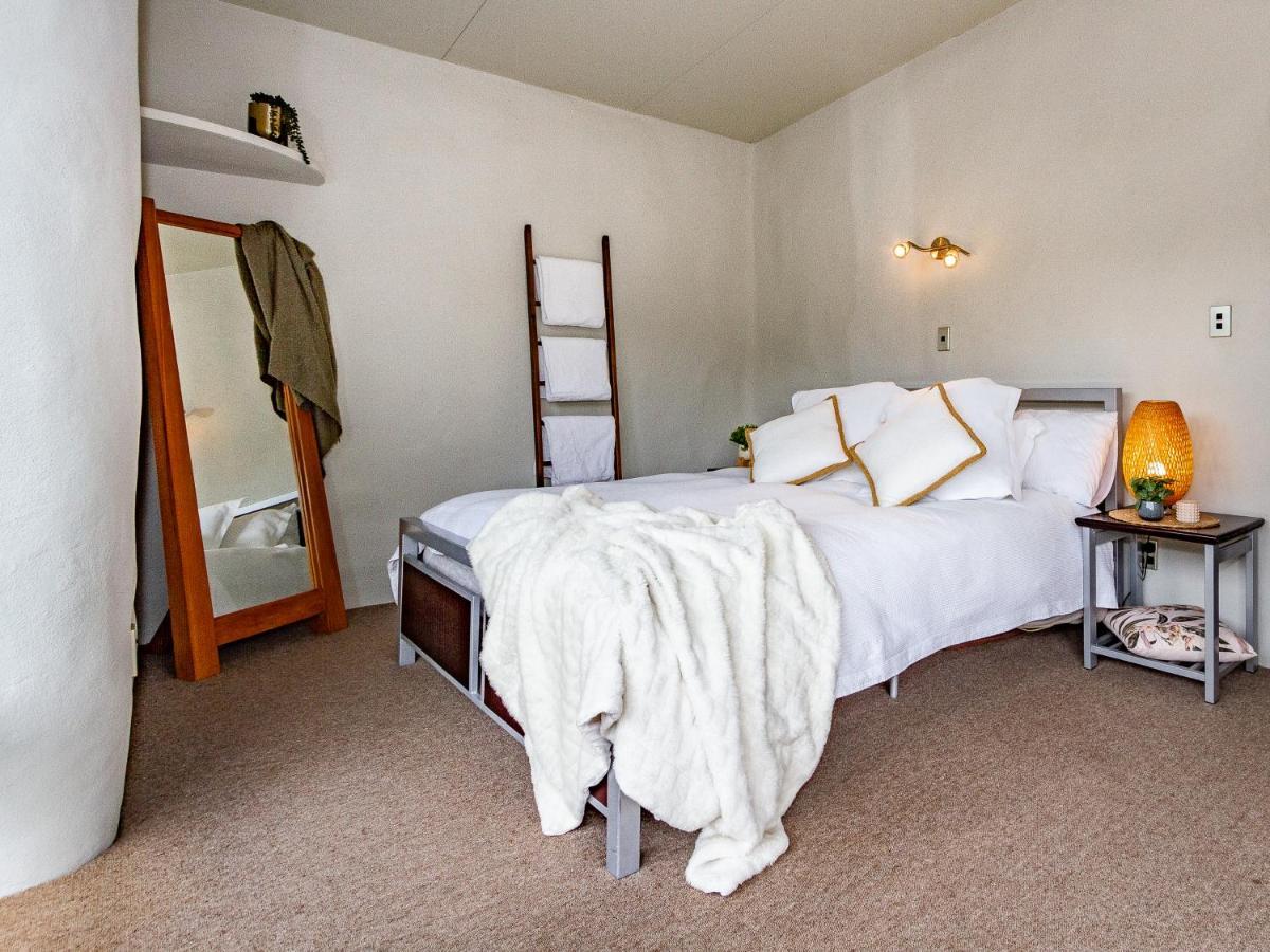 The Grey Straw House - Rangataua Holiday Home オハクネ エクステリア 写真