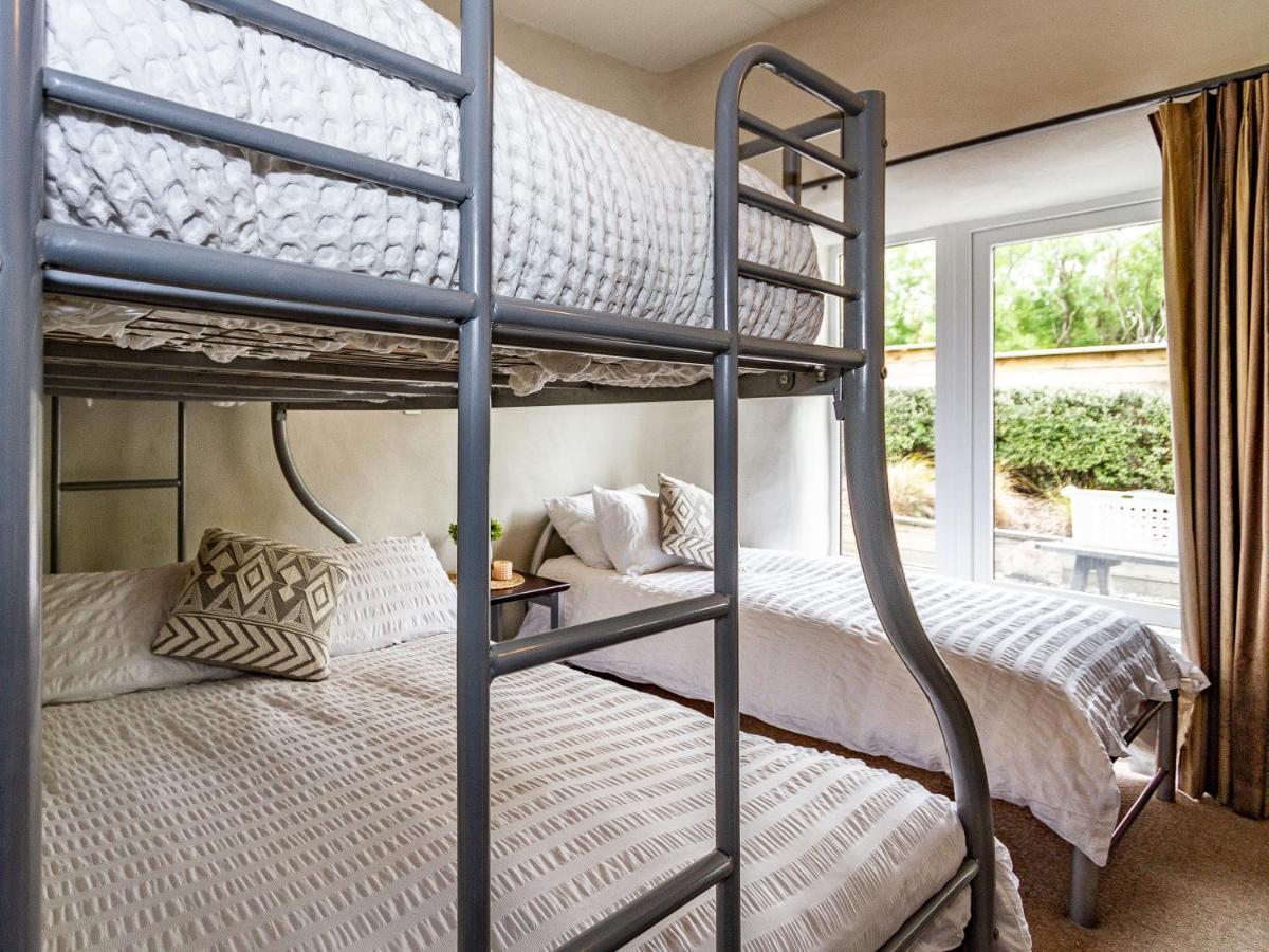 The Grey Straw House - Rangataua Holiday Home オハクネ エクステリア 写真